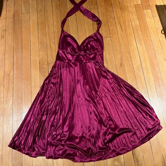 Elegant Silk Pink Halter Dress - Picture 3 of 3